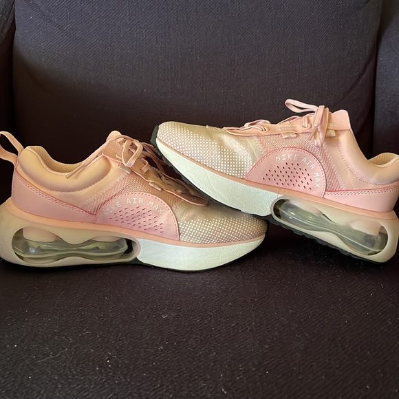 Nike Air Max 2021 - Picture 5 of 7